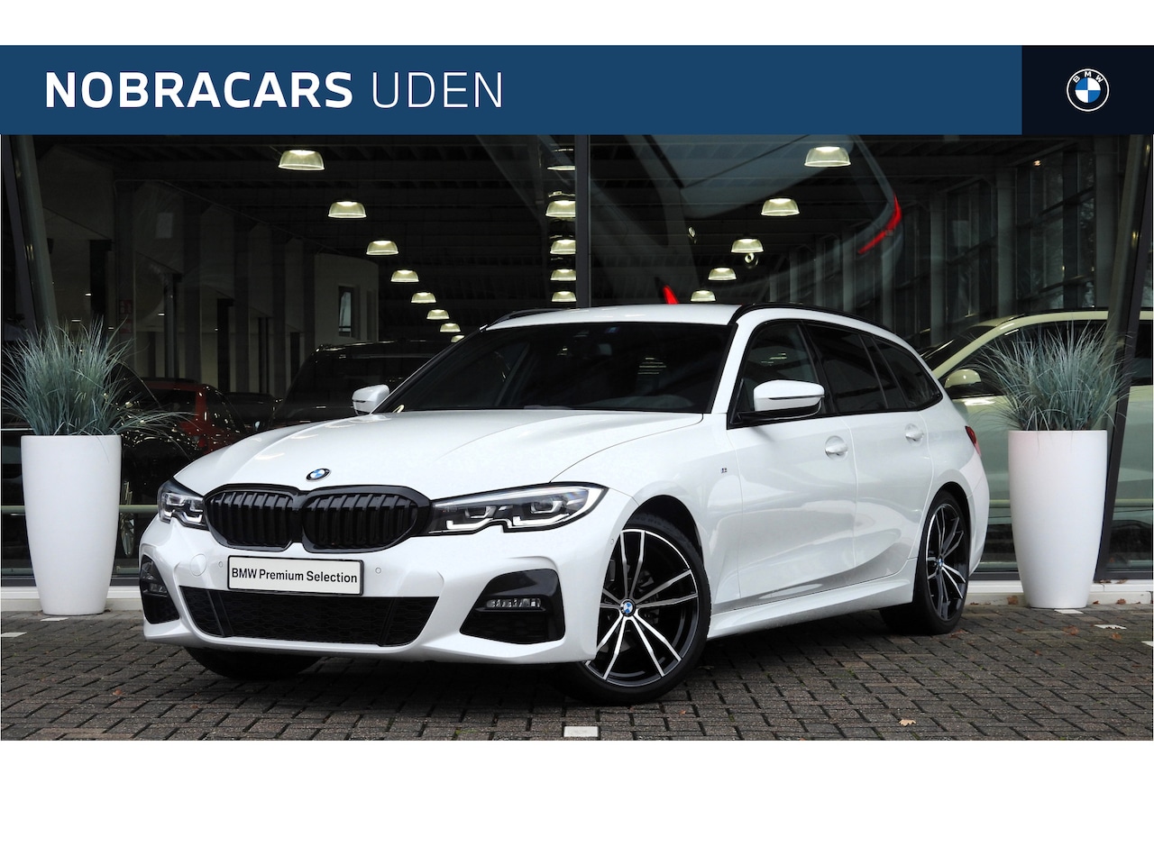 BMW 3-serie Touring - 320i High Executive M Sport Automaat / Trekhaak / Sportstoelen / Achteruitrijcamera / M Sp - AutoWereld.nl