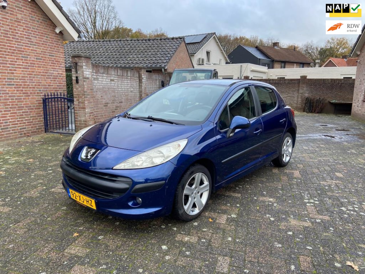 Peugeot 207 - 1.4-16V Color-line 5 deurs airco n.a.p - AutoWereld.nl