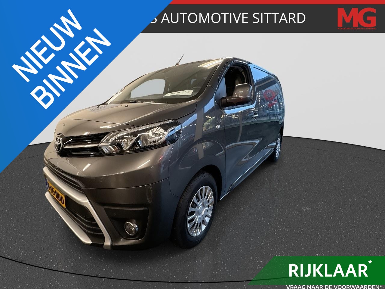 Toyota ProAce Worker - 2.0 D-4D L1 Professional | Automaat | Rijklaar | Sensoren | Laadvloer | Navi - AutoWereld.nl