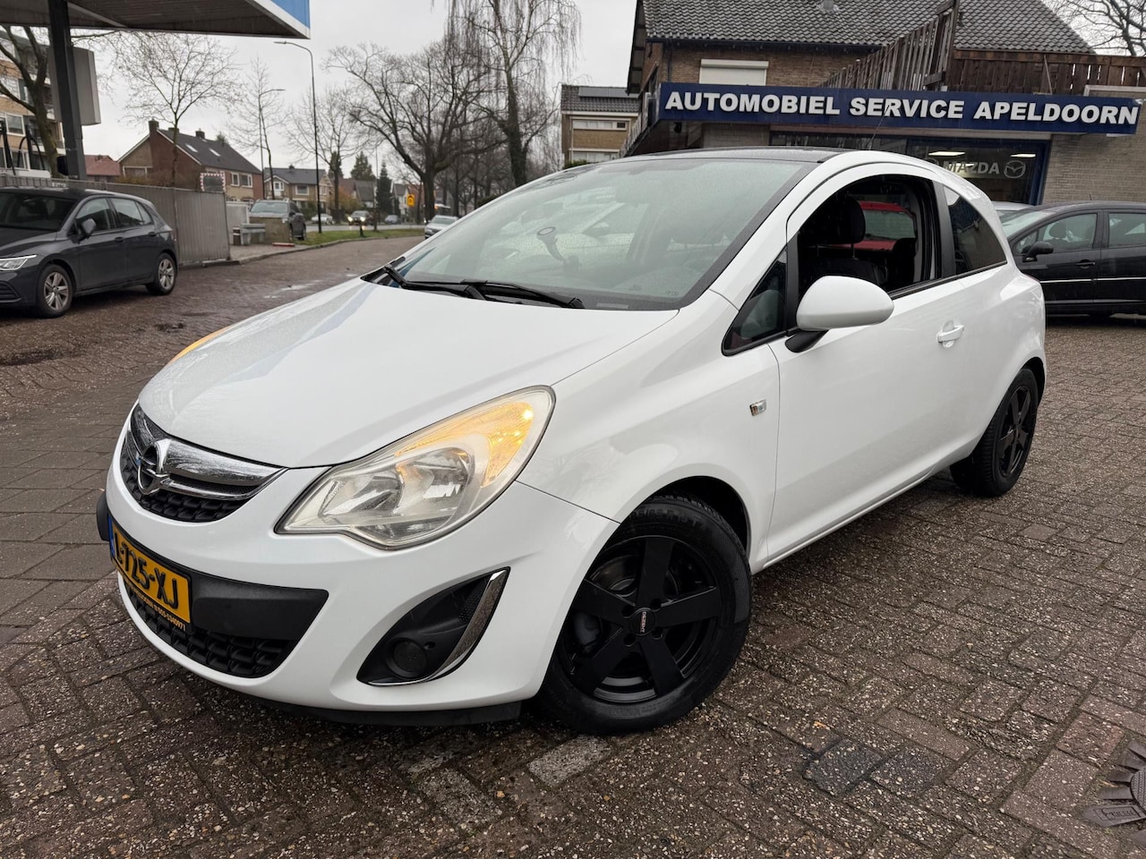 Opel Corsa - 1.4-16V Edition * APK*AIRCO*LM. VELGEN*ELEKTR. RAMEN*STUURBEKR.*BOEKJES* - AutoWereld.nl