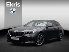 BMW 5-serie Touring - 530e M Sportpakket/ Achteruitrijcamera/ Elektrische Trekhaak/ Panoramadak/ Stoelverwarming