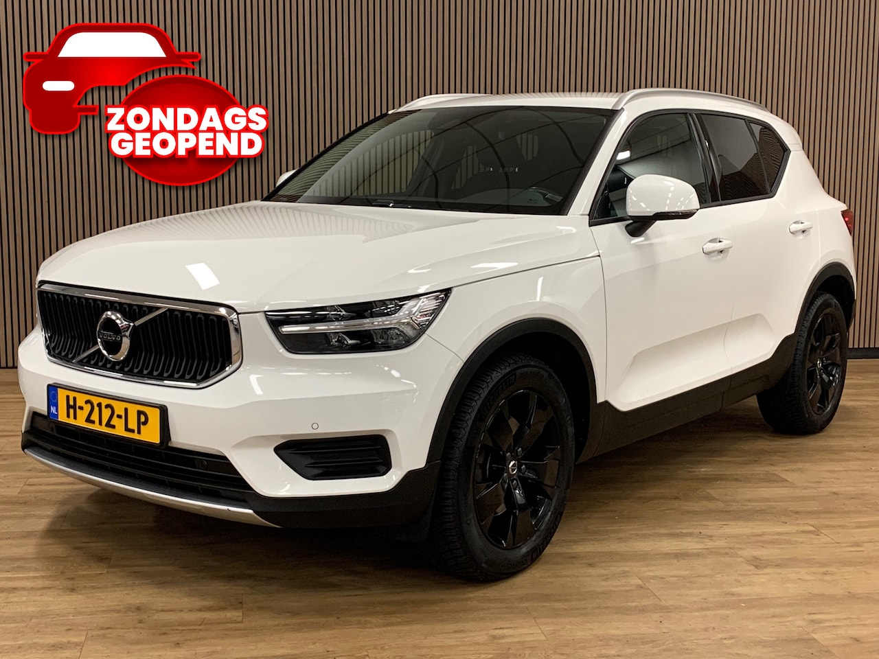 Volvo XC40 - 2.0 T4 Inscription|Automaat|70000KM|Camera|Navigatie| - AutoWereld.nl