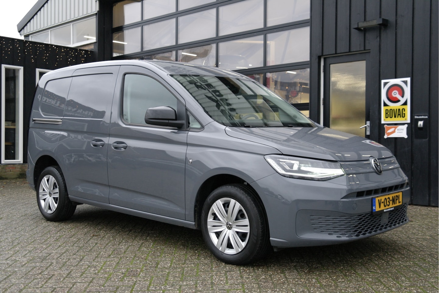 Volkswagen Caddy Cargo - 2.0 TDI 4MOTION 1st Edition 4x4 | Dealer Onderhouden | LED | Airco | Stoelverwarming - AutoWereld.nl