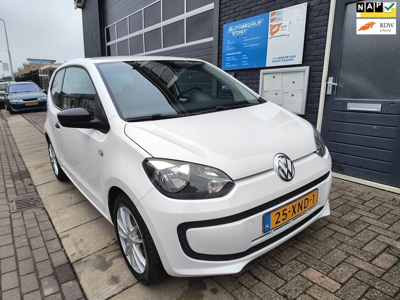 Volkswagen Up! - 1.0 take up! BlueMotion Airco, 1ste eigenaar zeer netjes - AutoWereld.nl