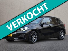 BMW 1-serie - 118i Sportline 140PK Automaat | Shadow line | Live Cockpit | Sportstoelen