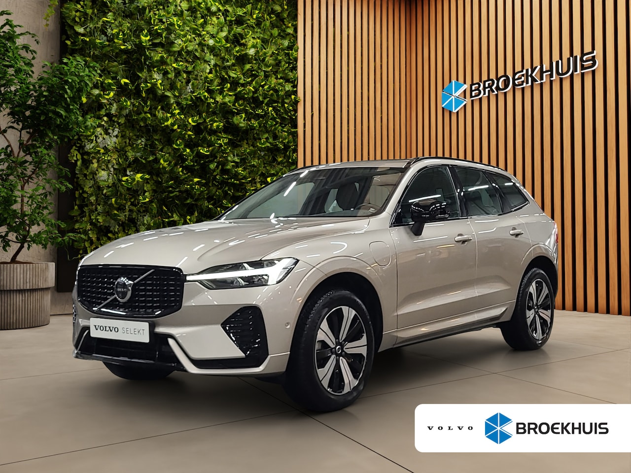 Volvo XC60 - 2.0 T6 Plug-in hybrid AWD Plus Dark 2.0 T6 Plug-in hybrid AWD Plus Dark - AutoWereld.nl