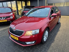 Skoda Octavia - 1.0 TSI Greentech CLIMA NAVI CRUISE DEALER ONDERHOUDEN ORIG NL
