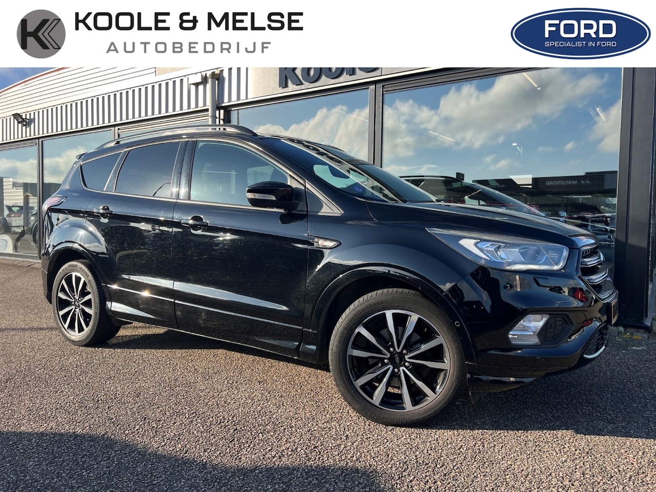 Ford Kuga - 1.5 EcoBoost 150PK 2WD ST Line , trekhaak , winterpack - AutoWereld.nl
