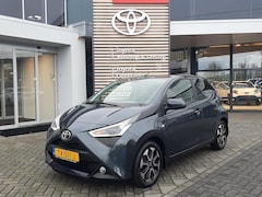 Toyota Aygo - 1.0 VVT-i x-first ALL-SEASON LM-VELGEN TREKHAAK BLUETOOTH CAMERA AIRCO