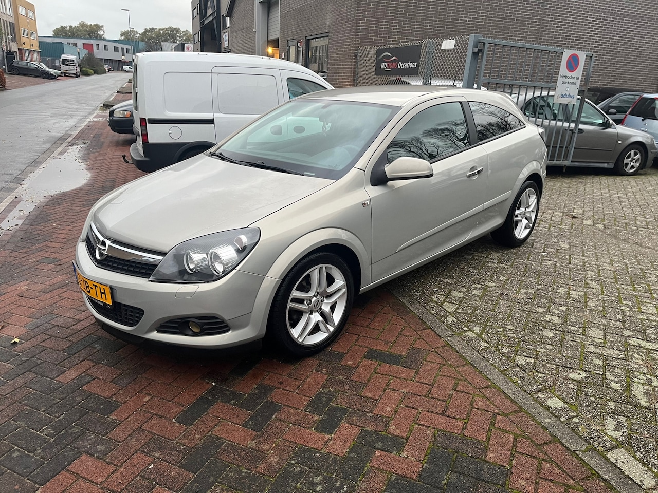 Opel Astra GTC - 1.6 Temptation! Airco! 2007! - AutoWereld.nl