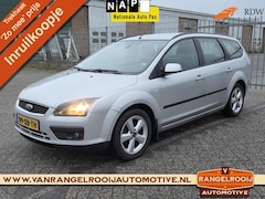 Ford Focus Wagon - 1.6-16V Champion, trekhaak, airco, cruise, 15" lmv