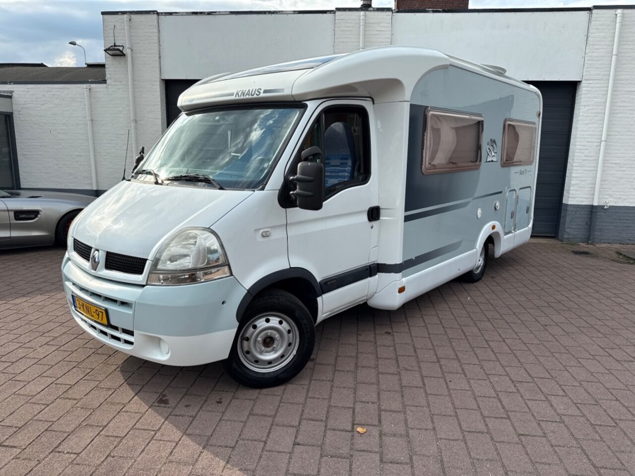 Knaus Camper - Knaus Sun Ti Camper 190pk Airco Cruise Camera Fransbed - AutoWereld.nl