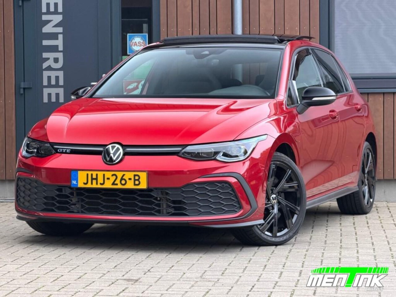 Volkswagen Golf - 1.4 EHYBRID GTE Pano IQ Light Camera ACC Trekhaak - AutoWereld.nl
