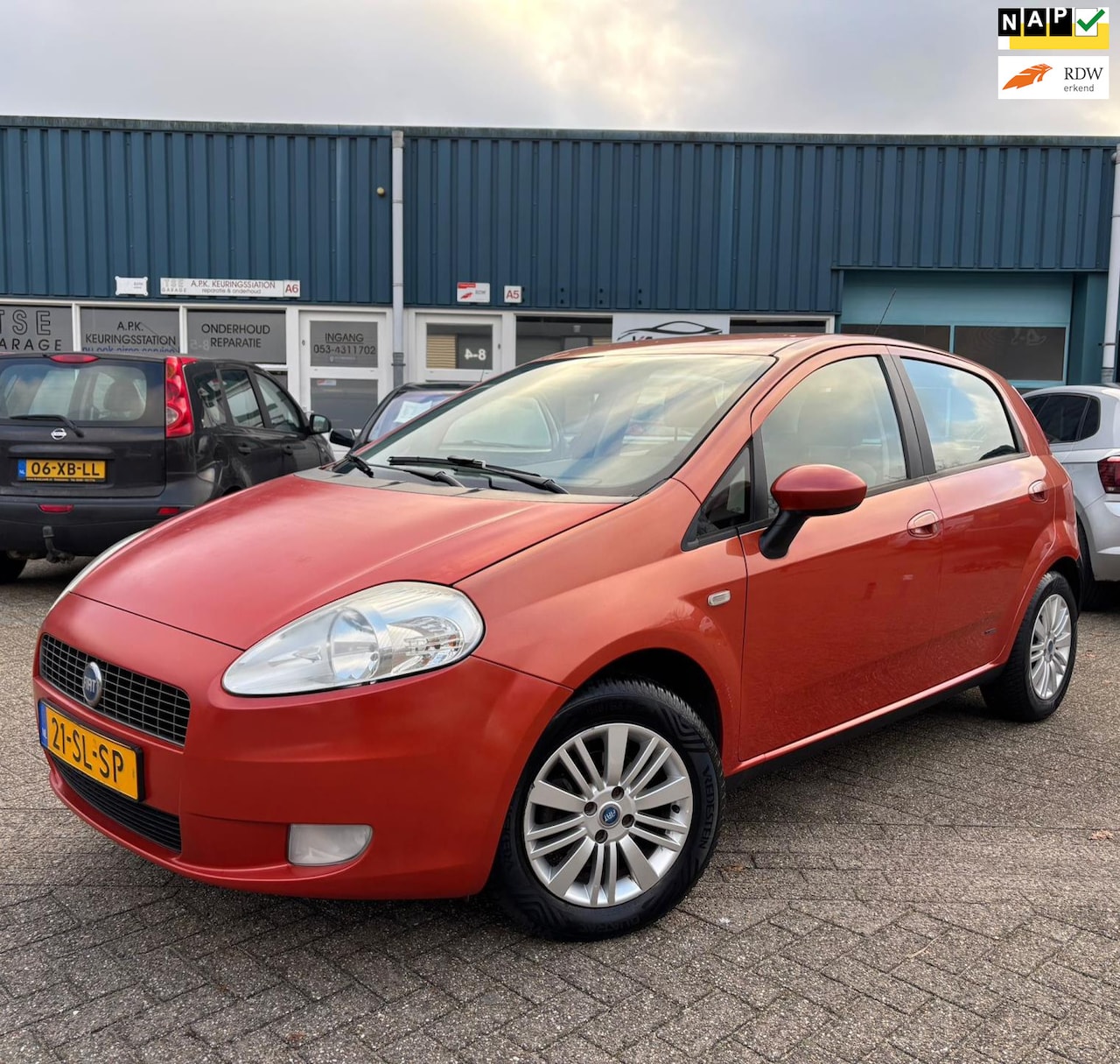 Fiat Grande Punto - 1.4 Edizione Prima | Nieuwe APK | LM Velgen | NAP | Trekhaak | EL Ramen | Radio - AutoWereld.nl