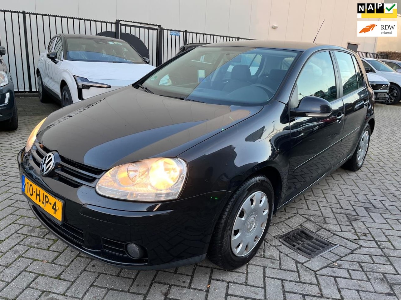 Volkswagen Golf - 2.0 TDI AIRCO/RIJDT GOED/140PK/6BAK/5DEURS!! - AutoWereld.nl