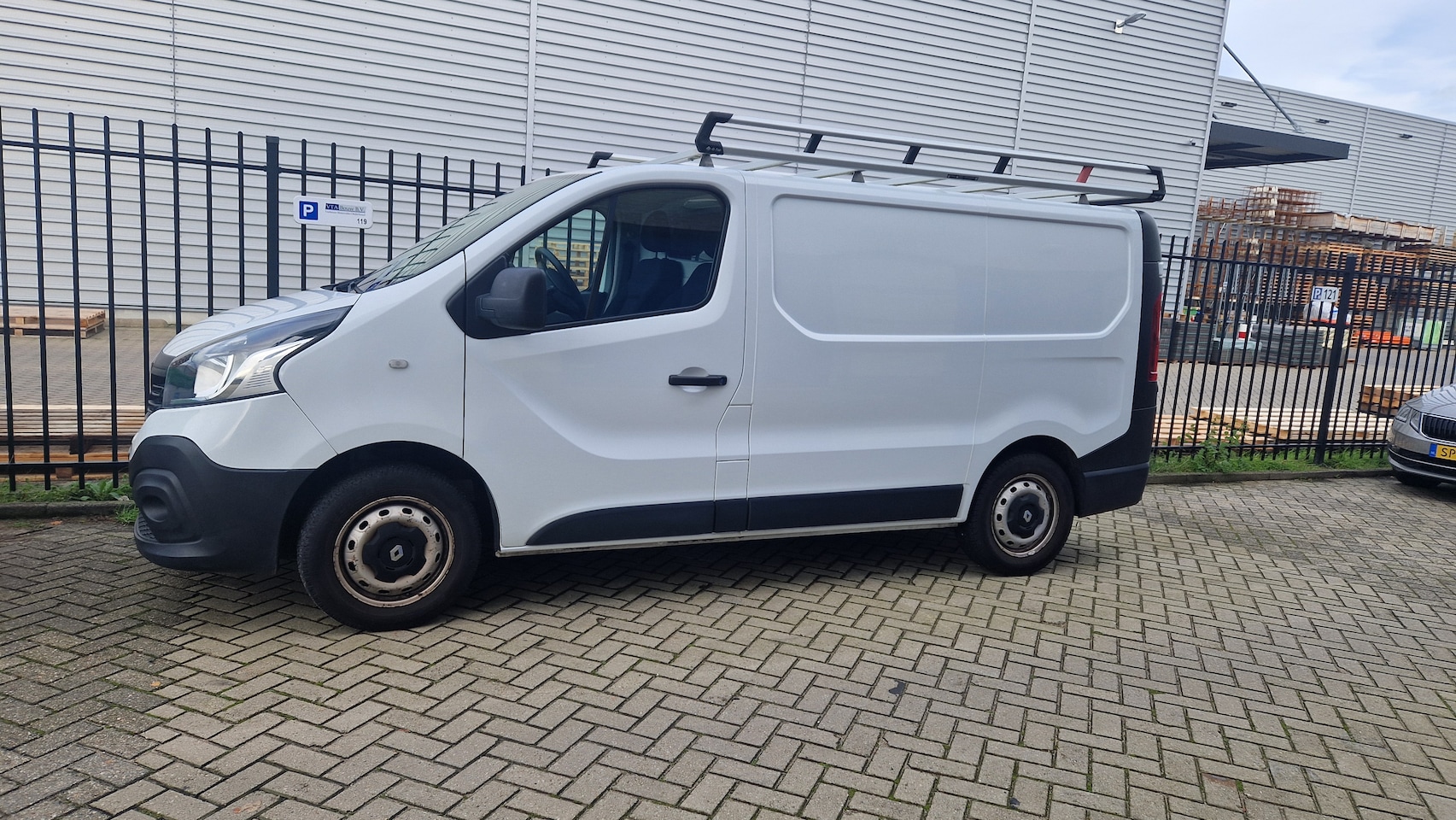 Renault Trafic - 1.6 dCi T29 L1H1 Comfort Energy - AutoWereld.nl