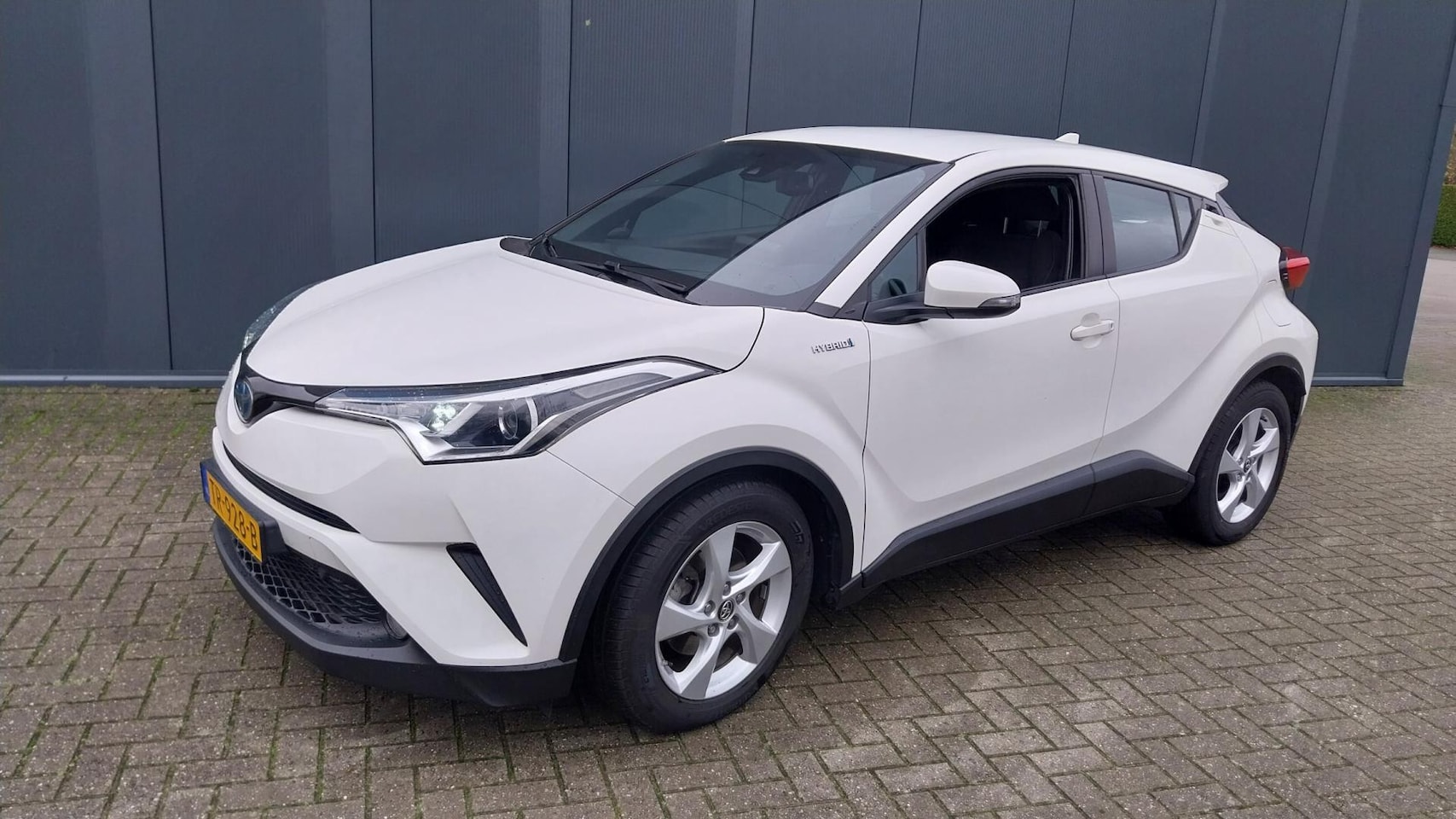 Toyota C-HR - 1.8 Hybrid Active//NAVI//CLIMA//LMV - AutoWereld.nl