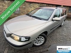 Volvo V70 - 2.4 D Comfort Line