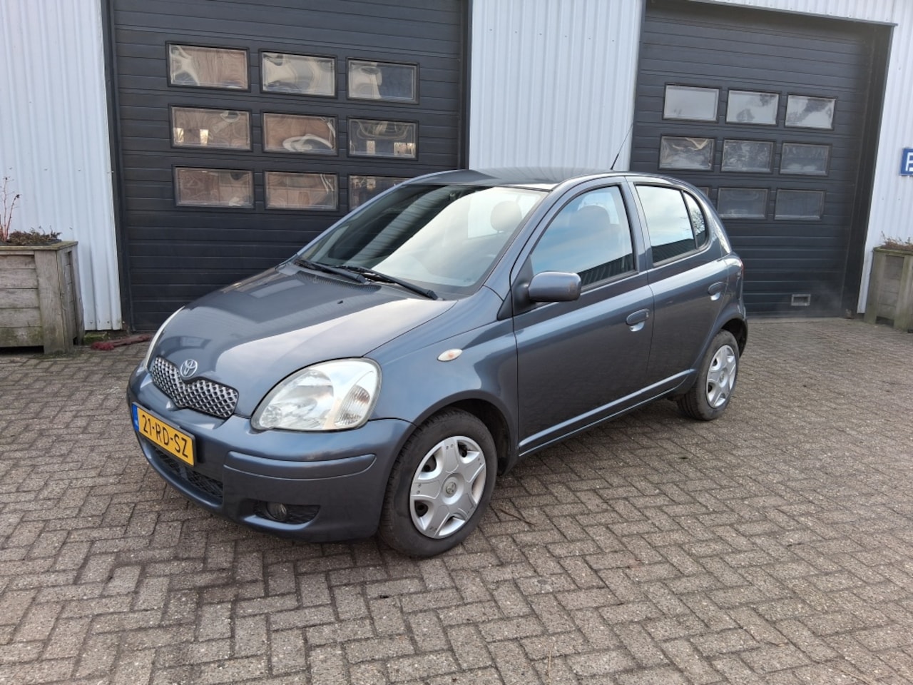 Toyota Yaris - 1.3 VVT-i S-Line Airco en nieuwe Apk - AutoWereld.nl