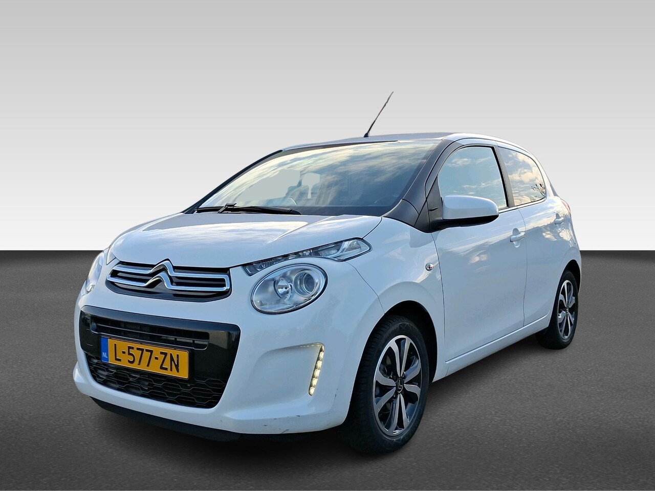 Citroën C1 - 1.0 VTi 72PK S&S 5D Shine | NAVI | CRUISE | AIRCO | MIRROR SCREEN - AutoWereld.nl