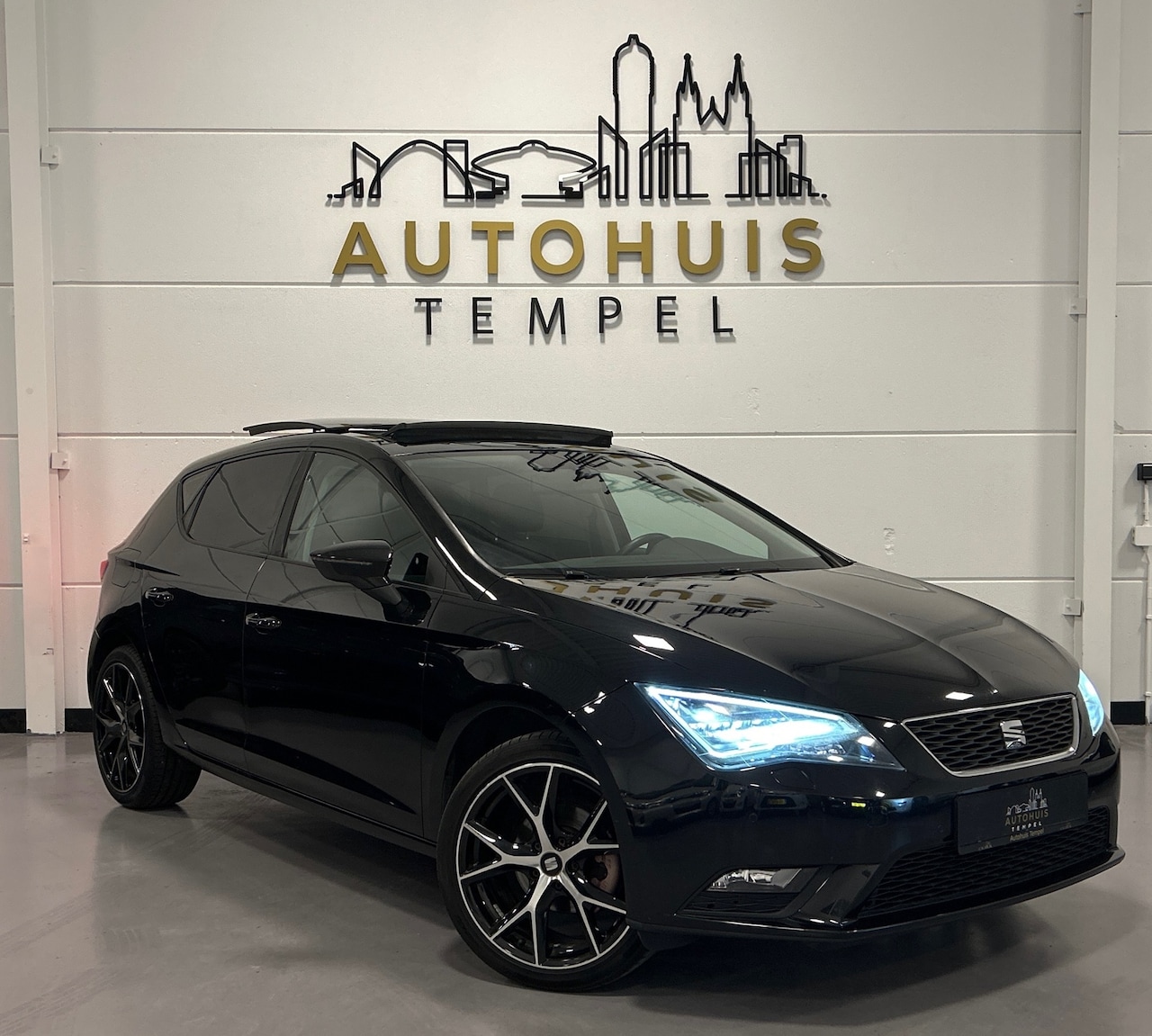 SEAT Leon - 1.2 TSI Style Automaat Pano BTW Cruise Climate Stoelverwarming Pdc - AutoWereld.nl