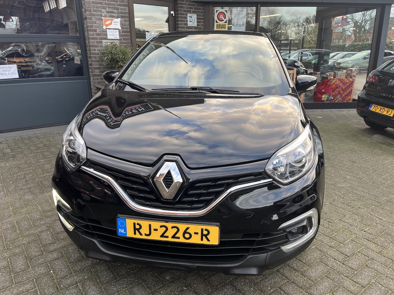 Renault Captur - 0.9 TCE Zen Navigatie - AutoWereld.nl
