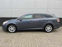 Toyota Avensis Wagon - 1.8 VVTi Automaat - clima - isofix - camera - cruise control - lm velgen - NAP