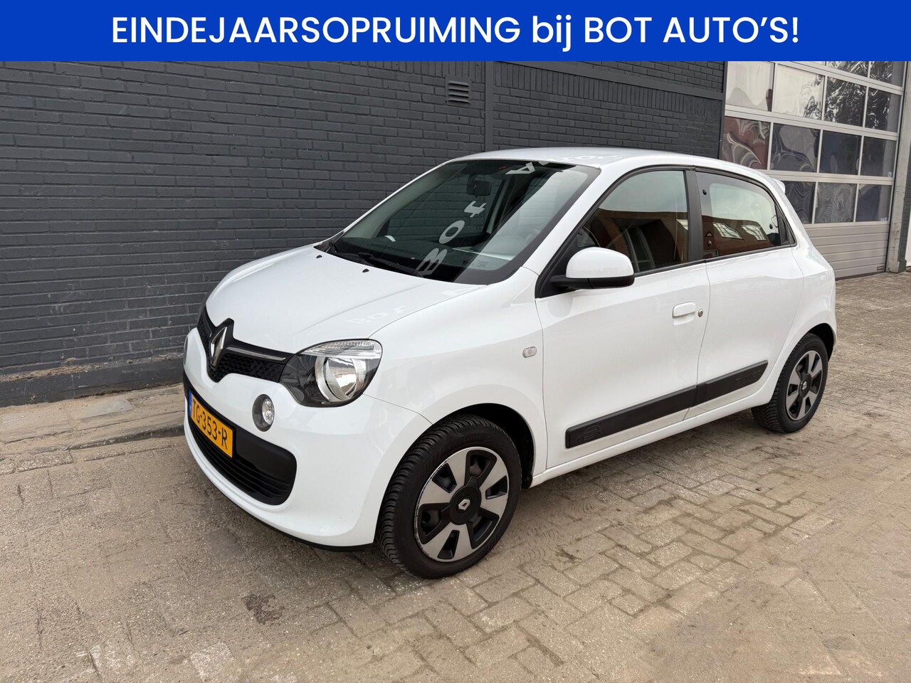 Renault Twingo - 1.0 SCe Collection / AIRCO / NAVIGATIE / 1E EIGENAAR / ACHTERUITRIJCAMERA/ NEDERLANDSE AUT - AutoWereld.nl