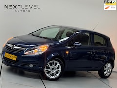 Opel Corsa - 1.2-16V '111' Edition Airco Cruise Nette Auto