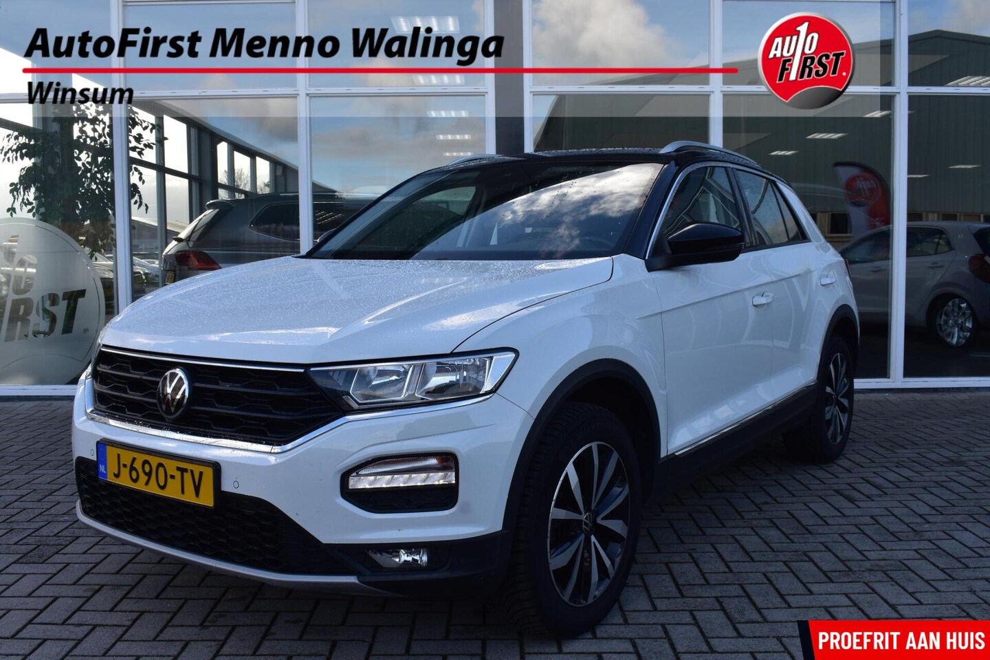Volkswagen T-Roc - 1.5 TSI Style Business|Navi|Camera|Trekhaak|Stoelverwarming|Adapt. Cruise| - AutoWereld.nl