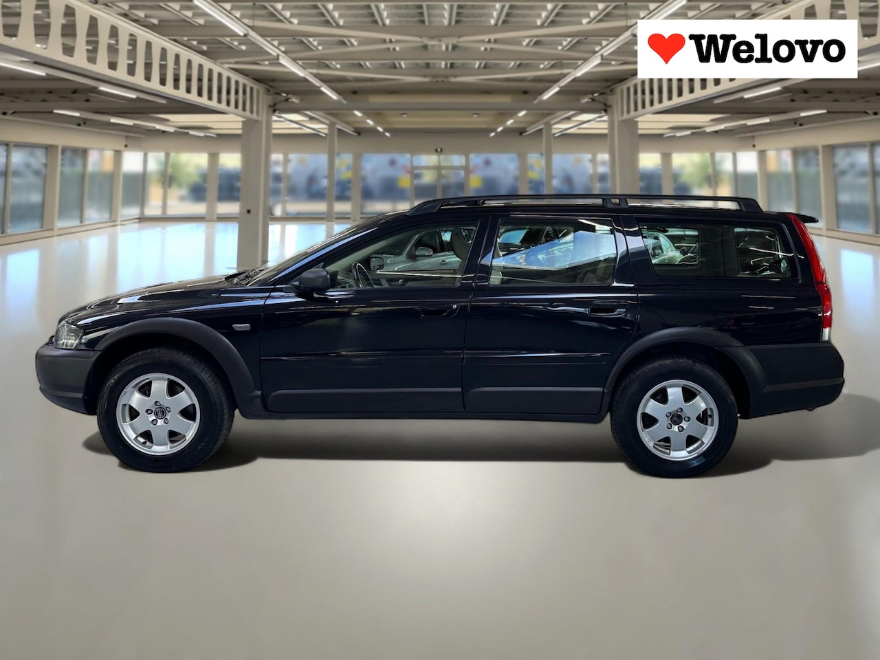 Volvo XC70 - 2.5 T Momentum Incl. BTW, Rijklaar+Garantie, schuifdak, trekhaak... - AutoWereld.nl