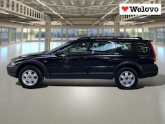 Volvo XC70 - 2.5 T Momentum Incl. BTW, Rijklaar+Garantie, schuifdak, trekhaak