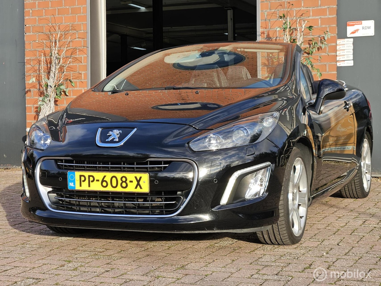 Peugeot 308 CC - 1.6 THP Roland Garros 100% dealer onderhouden - AutoWereld.nl