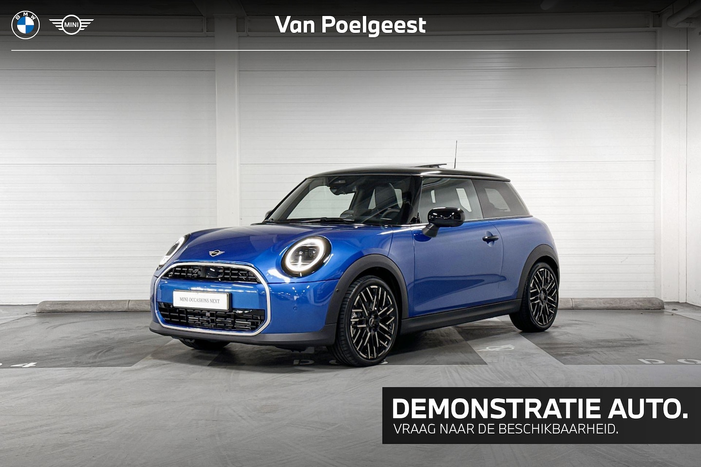 MINI Cooper - C | Favoured uitvoering | Pakket M | 18" Night Flash Spoke 2-tone - AutoWereld.nl