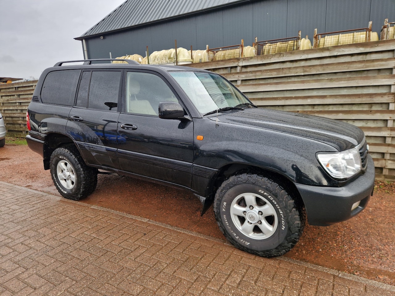 Toyota Land Cruiser 100 - LandCruiser 4.2 VX Standard Roof Window Van - AutoWereld.nl