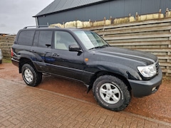 Toyota Land Cruiser 100 - LandCruiser 4.2 VX Standard Roof Window Van