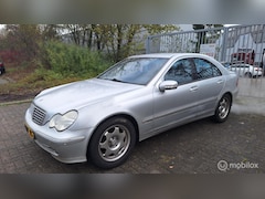 Mercedes-Benz C-klasse - 240 Avantgarde