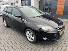 Ford Focus Wagon - 1.0 EcoBoost Station 114000 km koppakking defect