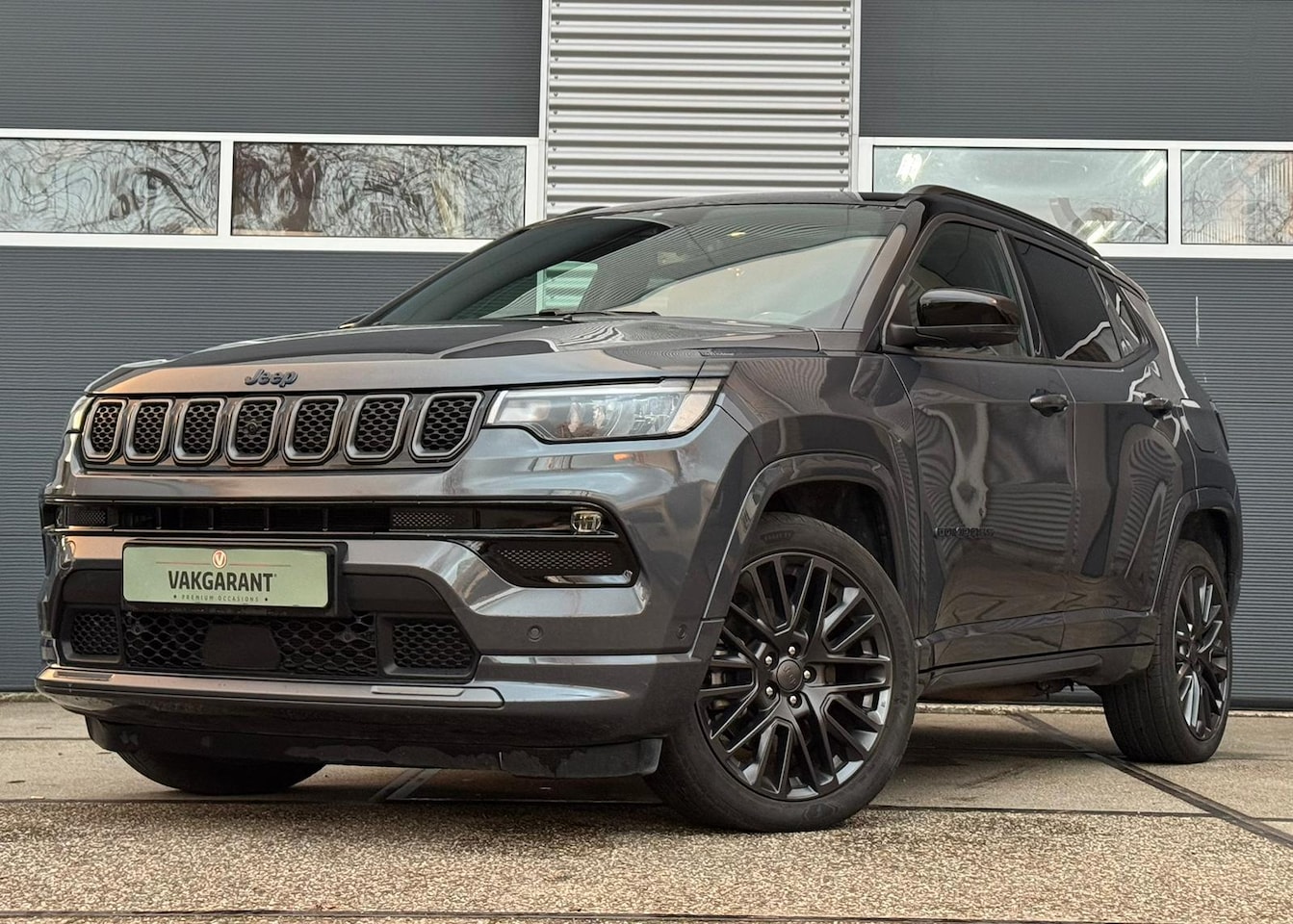 Jeep Compass - 4xe 240 Plug-in Hybrid Electric S |Pano |360° |Stoelverkoel/verwarm. |Alpine Audio |Memory - AutoWereld.nl