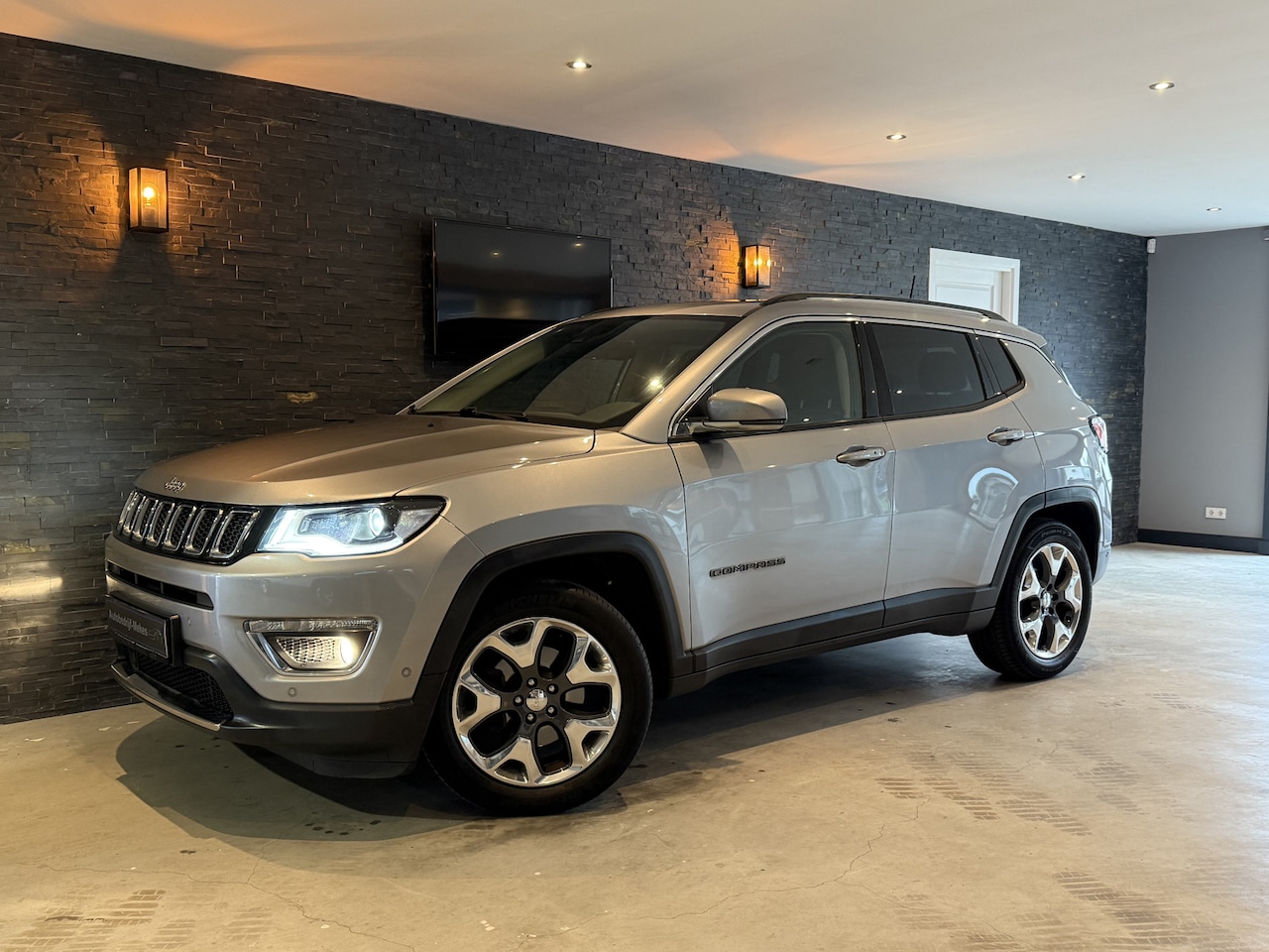 Jeep Compass - 1.4 MultiAir Limited Bj: 2019 / Panoramadak - AutoWereld.nl