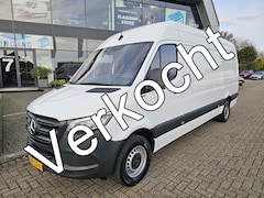 Mercedes-Benz Sprinter - 317 CDI L3-H2 Handgeschakeld * LED * Trekhaak * MBUX * Cruise