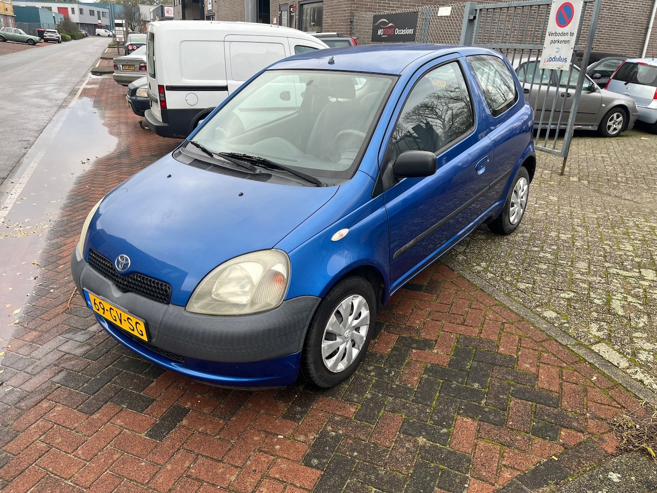Toyota Yaris - 1.0-16V VVT-i Terra 1.0-16V VVT-i Terra - AutoWereld.nl