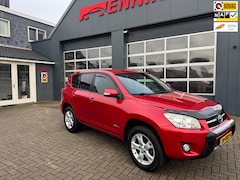 Toyota RAV4 - 2.0 VVTi Executive Business / Camera / Navi / DAB / Cruise / Trekhaak / Keyless