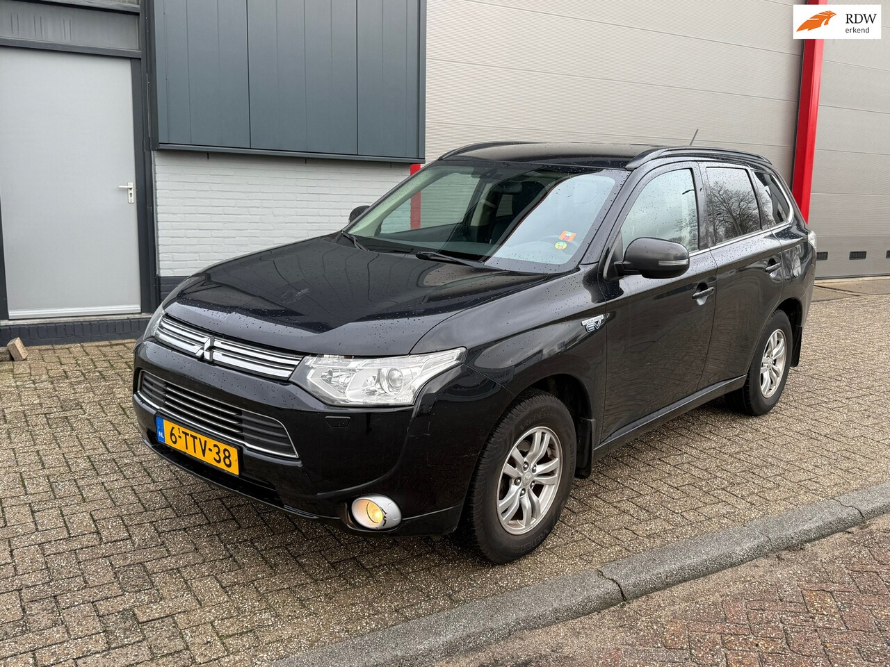 Mitsubishi Outlander - 2.0 PHEV Executive Edition 2.0 PHEV Executive Edition - AutoWereld.nl