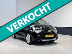 Toyota Aygo - 1.0 VVT-i x-play | Apple Carplay| Navigatie | Camera| NL | 2 Eig |