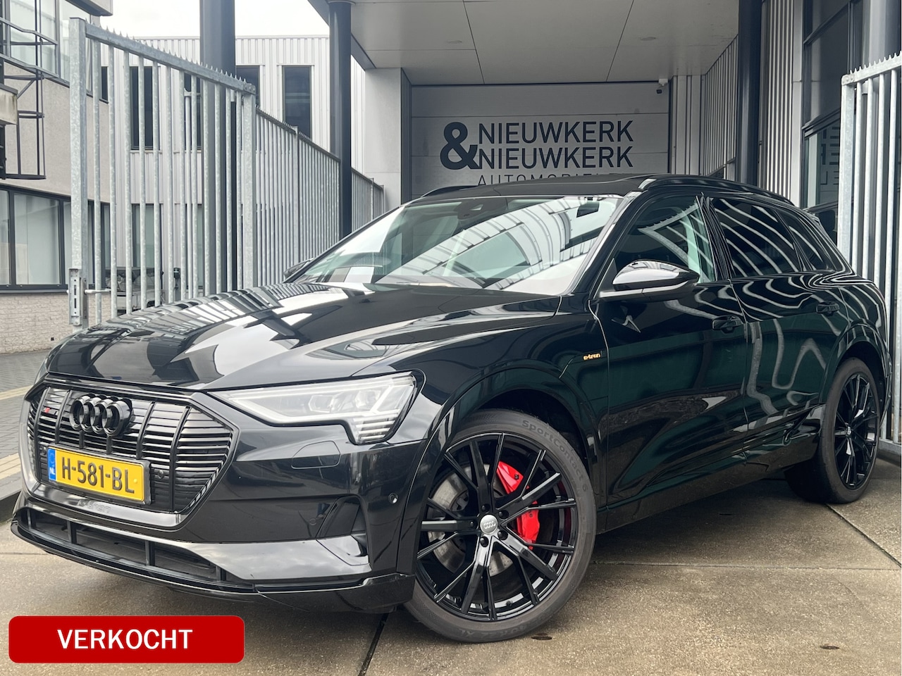 Audi e-tron - e-tron 50 quattro Launch edition plus 71 kWh | SCHUIF/KANTELDAK | LEDER | LMV 22" | CARPLA - AutoWereld.nl