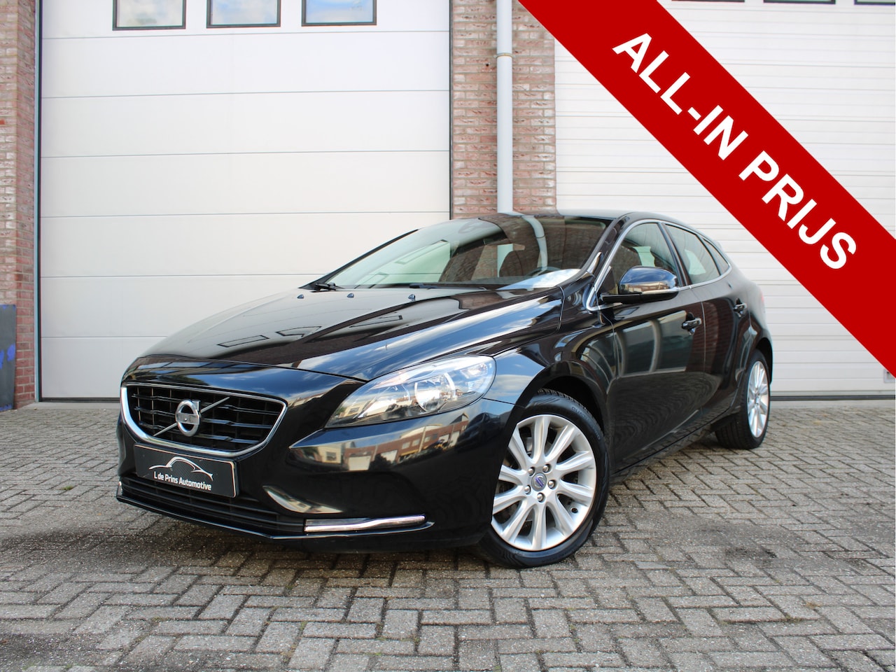 Volvo V40 - 1.6 T4 Momentum Automaat/N.a.p./Dealer onderhouden - AutoWereld.nl