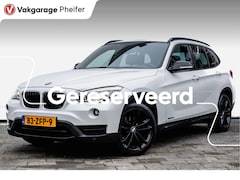 BMW X1 - sDrive20i 184pk Upgrade Edition Trekhaak/ Lederen int./ Stoelverwarming/ Cruise control/ P