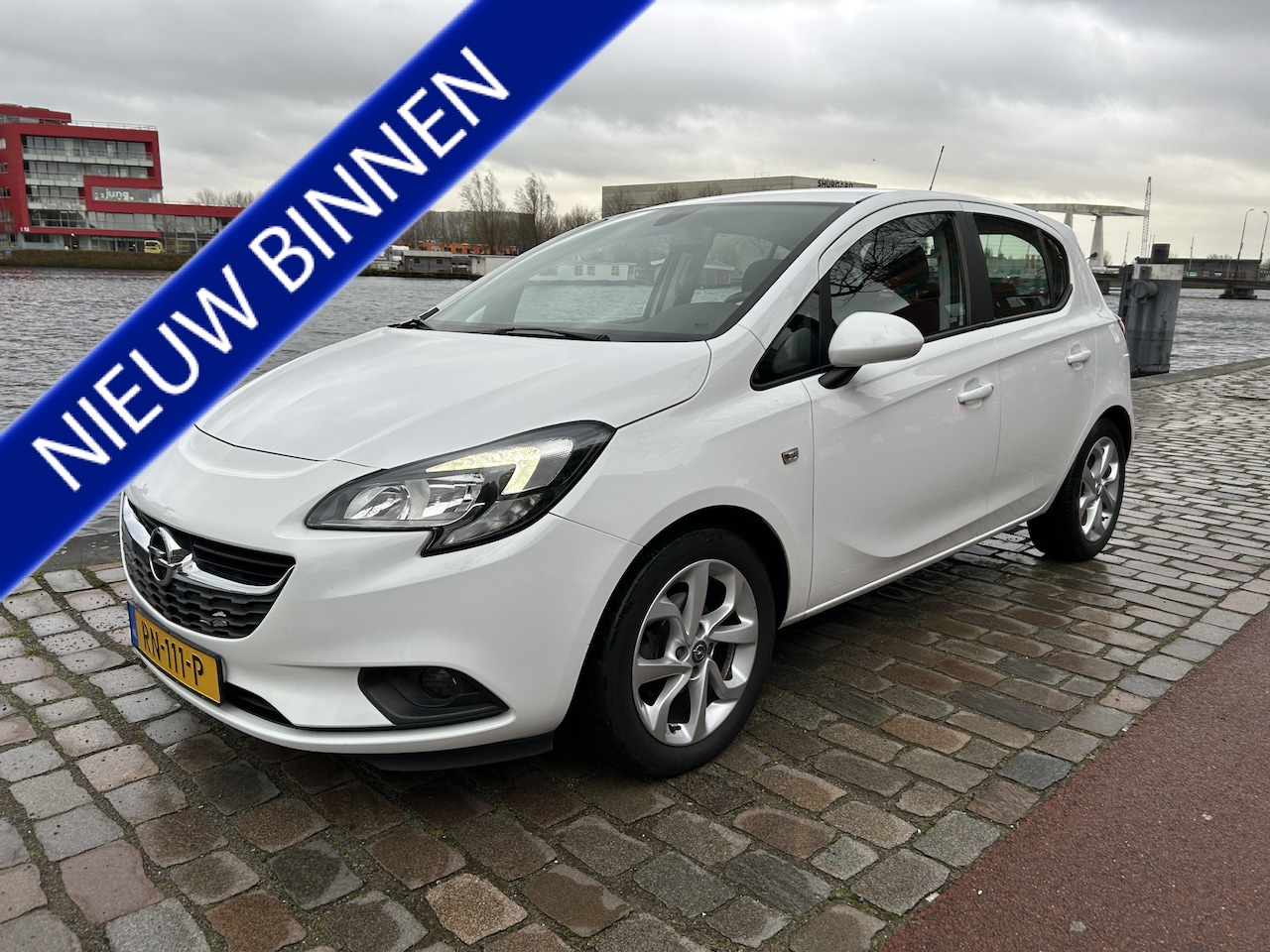 Opel Corsa - 1.4 Online Edition 5 deurs Airco Navi Cruise - AutoWereld.nl
