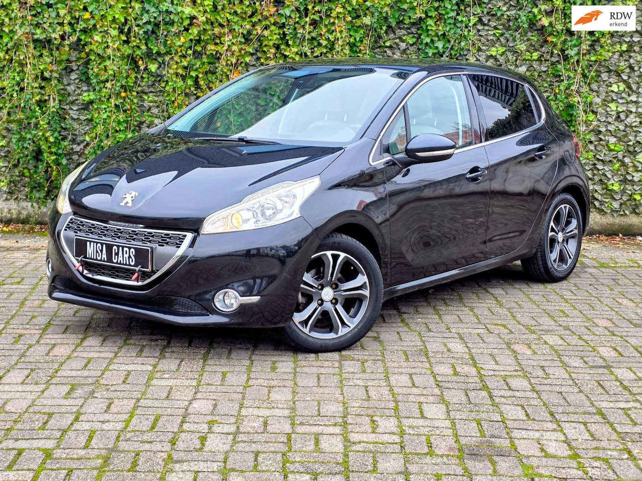 Peugeot 208 - 1.4 VTi Griffe Airco APK 5Deurs Trekhaak Cruise Control Sport Velgen - AutoWereld.nl